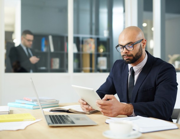How using Online Tools like Altresume can Help in Your Job Search
